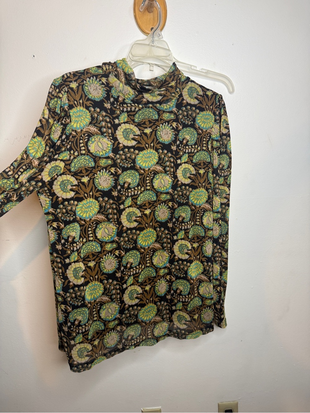 Jane and Delancey Black Floral Print Long Sleeve Blouse